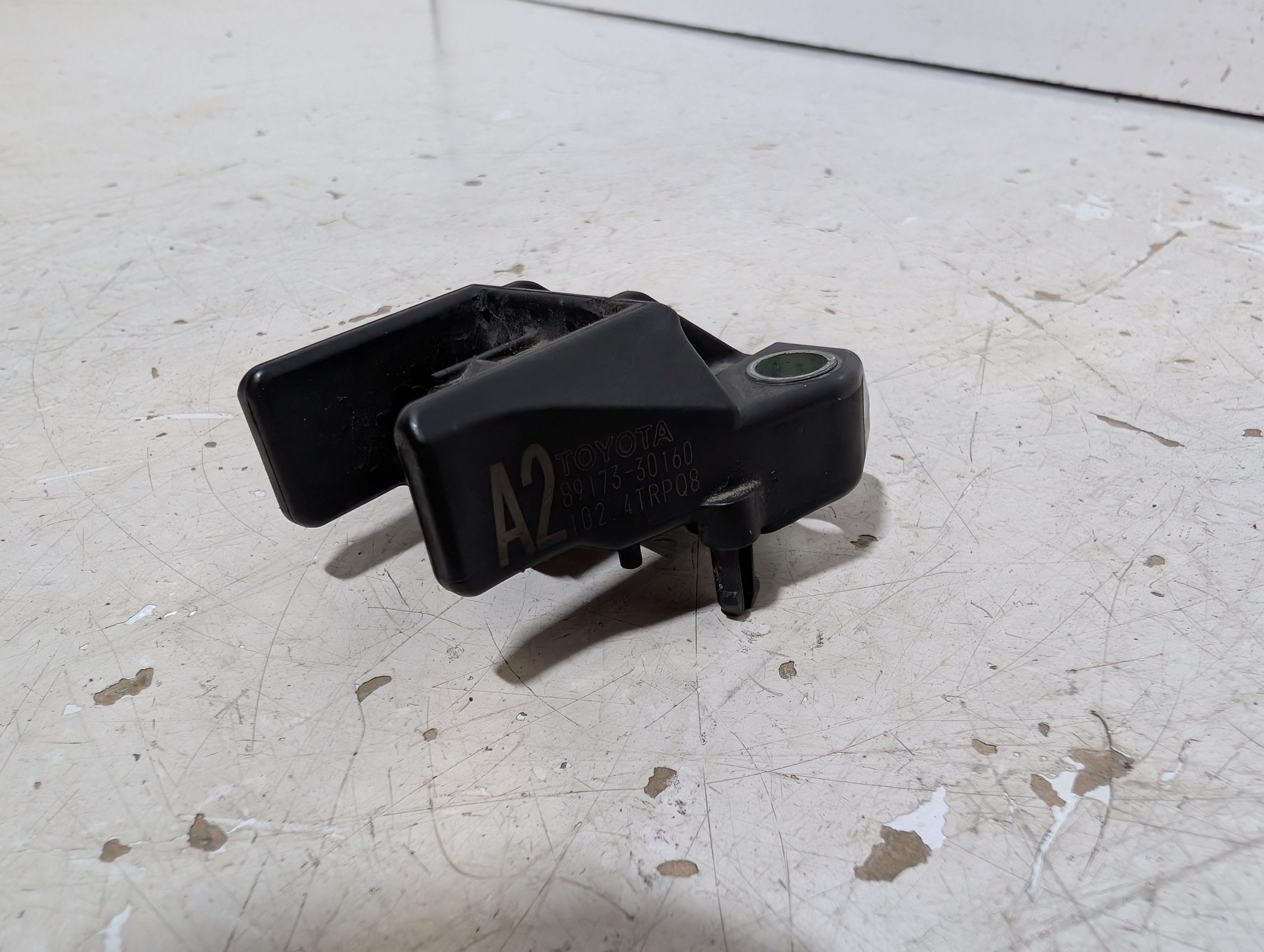 OEM 2014-2024 Toyota 4Runner 4.0L Crash Impact Sensor - Image 7