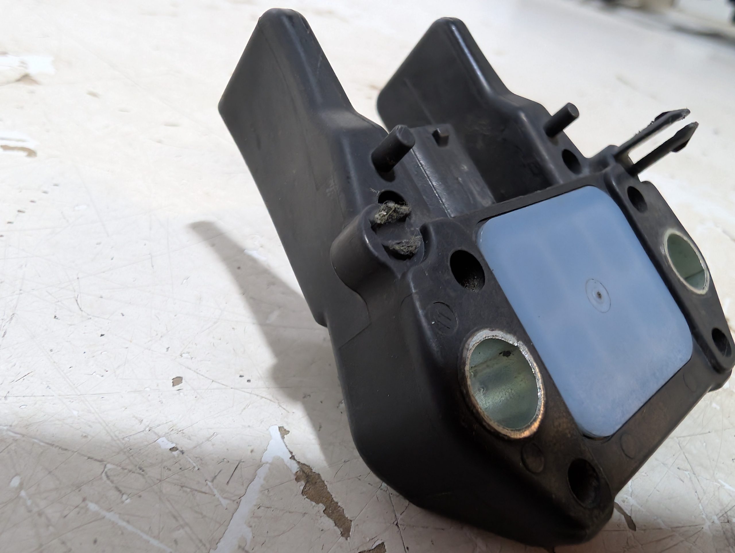 OEM 2014-2024 Toyota 4Runner 4.0L Crash Impact Sensor - Image 4