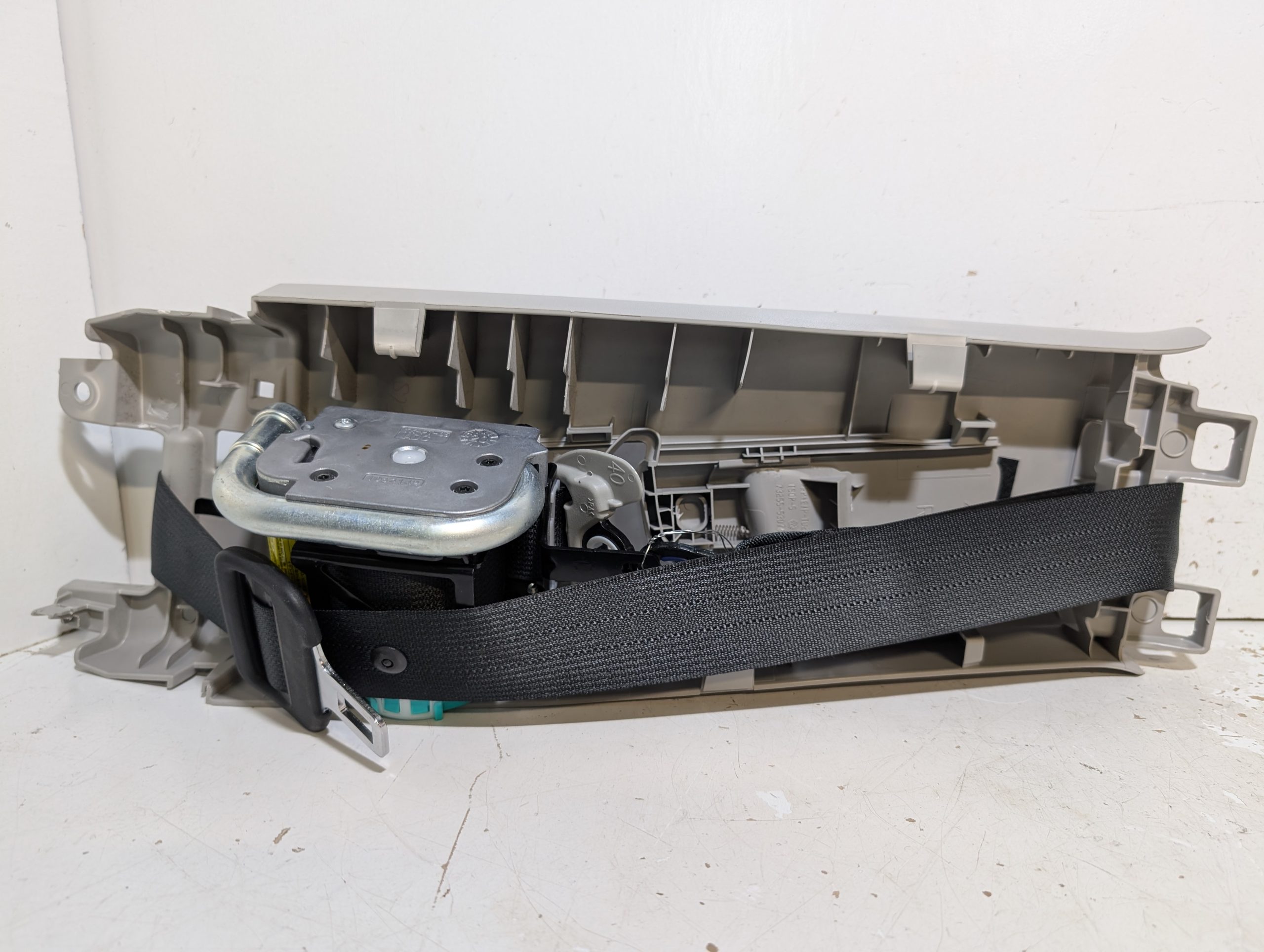 OEM 2014-2024 Toyota 4Runner 4.0L Front Right Pillar Trim W/ Seatbelt - Image 8