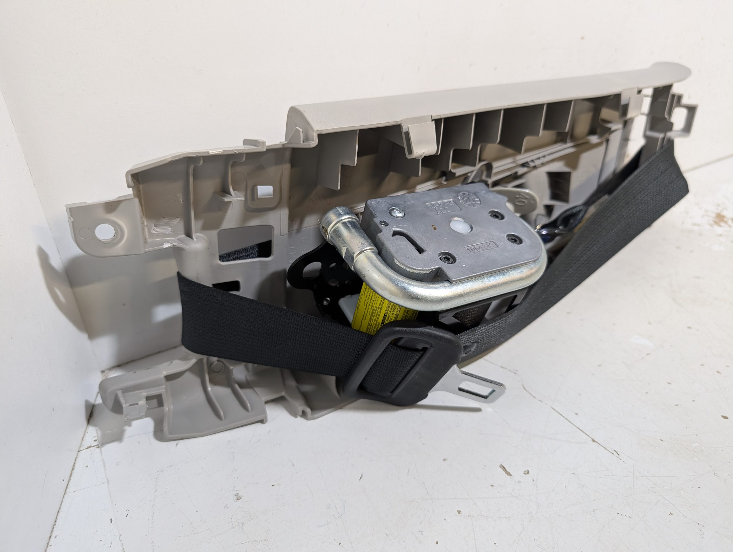 OEM 2014-2024 Toyota 4Runner 4.0L Front Right Pillar Trim W/ Seatbelt - Image 6