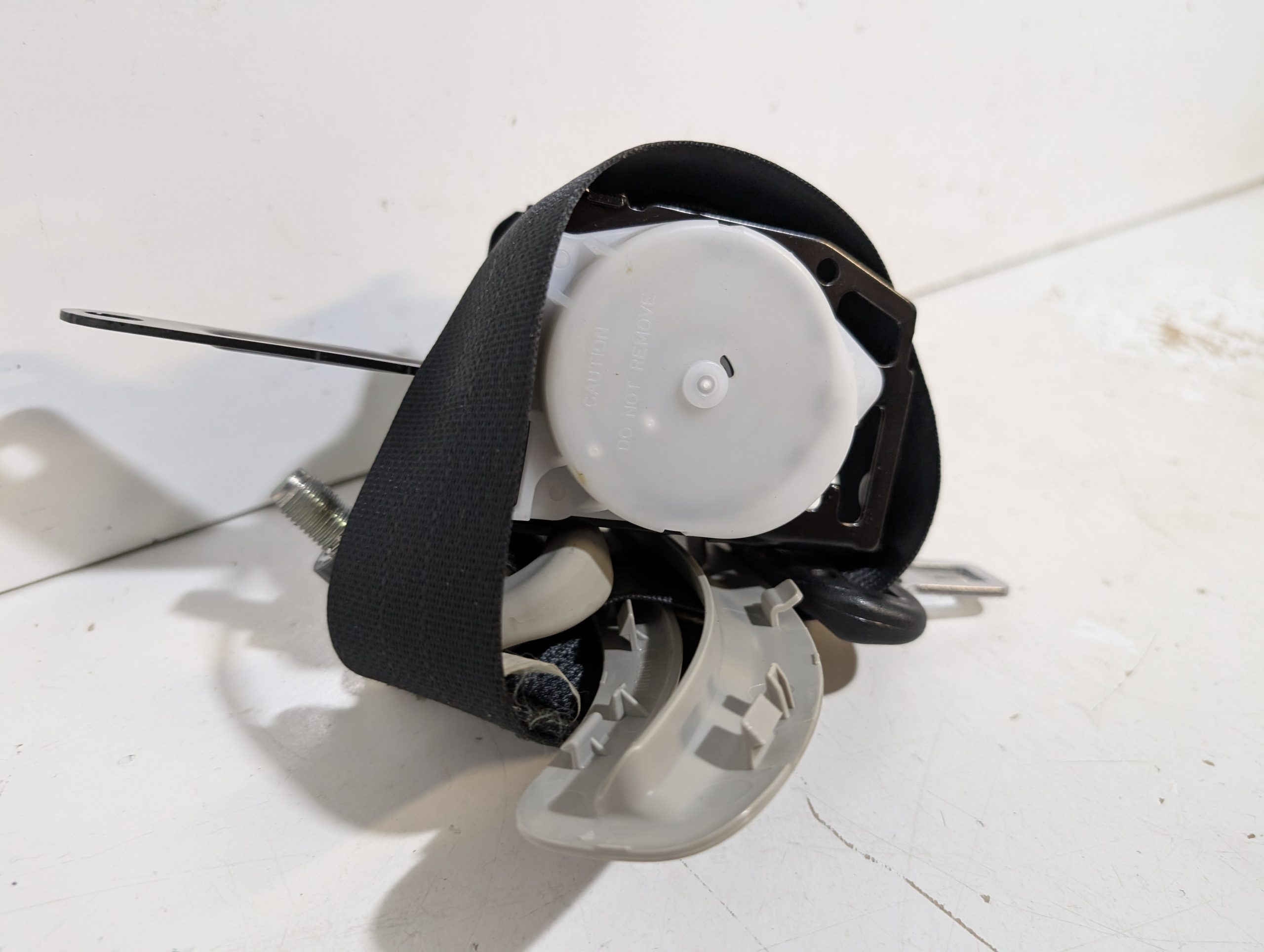 OEM 2014-2024 Toyota 4Runner 4.0L Rear Left Seat Belt - Image 9