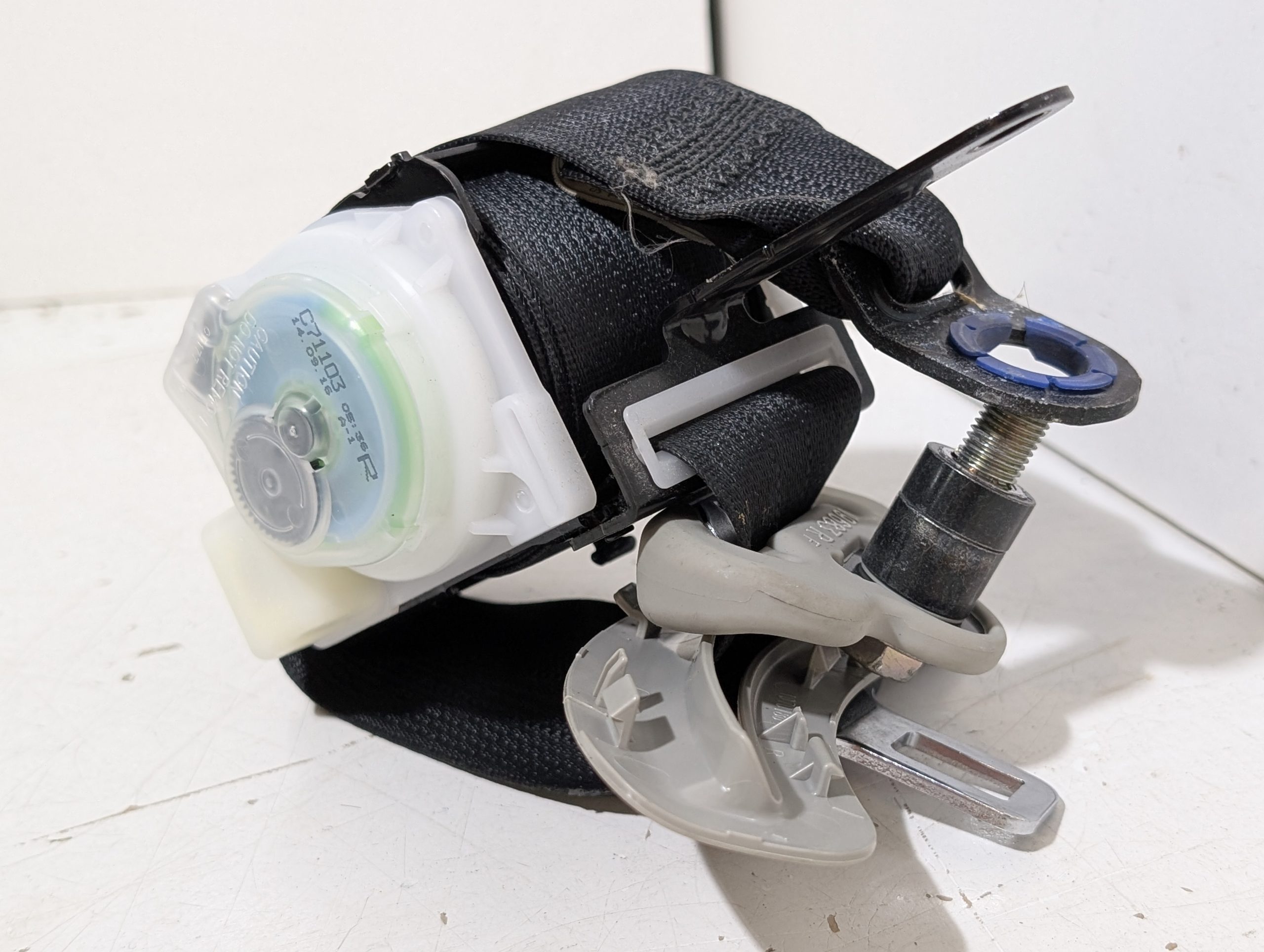 OEM 2014-2024 Toyota 4Runner 4.0L Right Seat Belt - Image 8