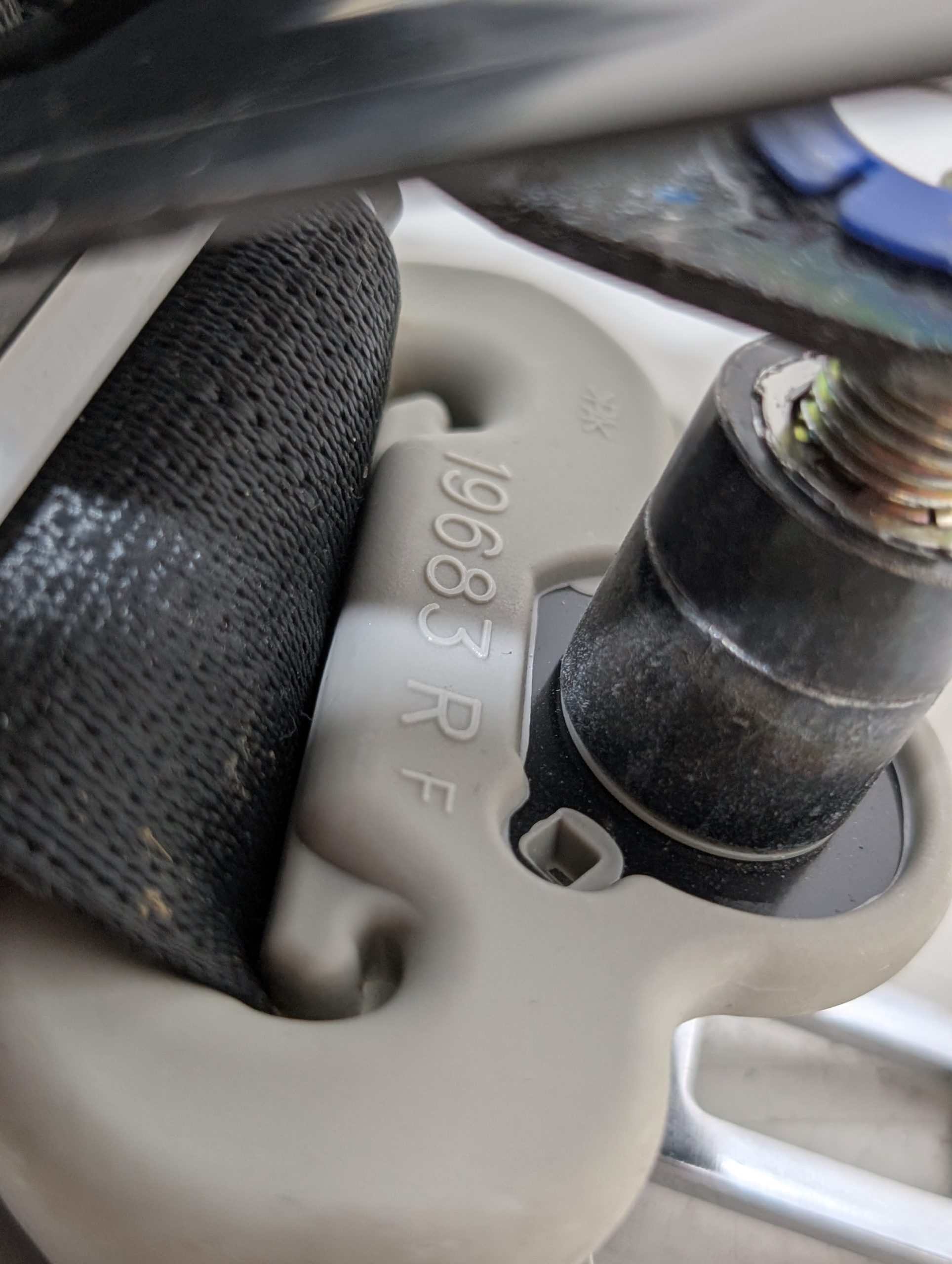 OEM 2014-2024 Toyota 4Runner 4.0L Right Seat Belt - Image 4