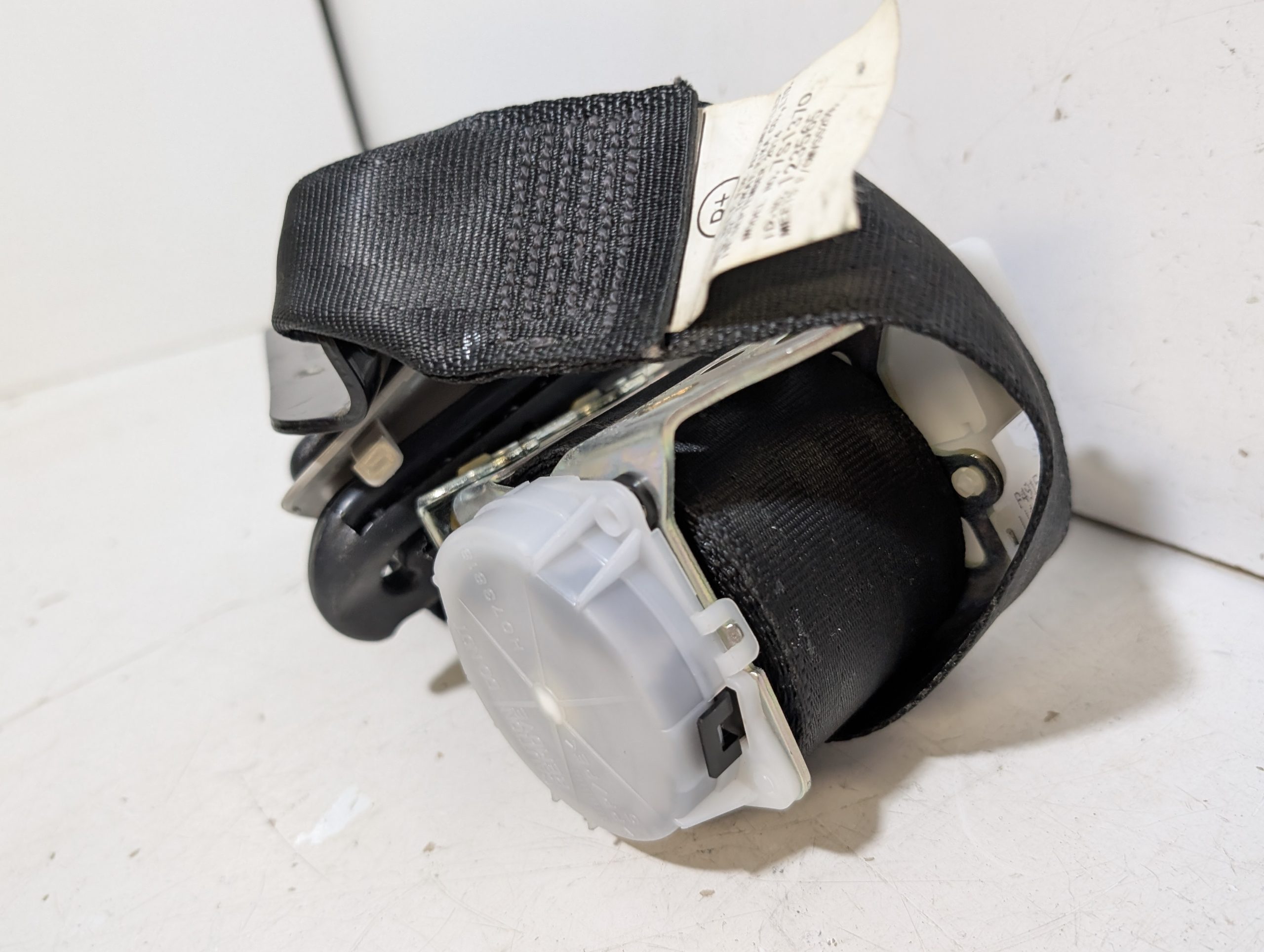 OEM 2014-2024 Toyota 4Runner 4.0L Right Seatbelt - Image 6