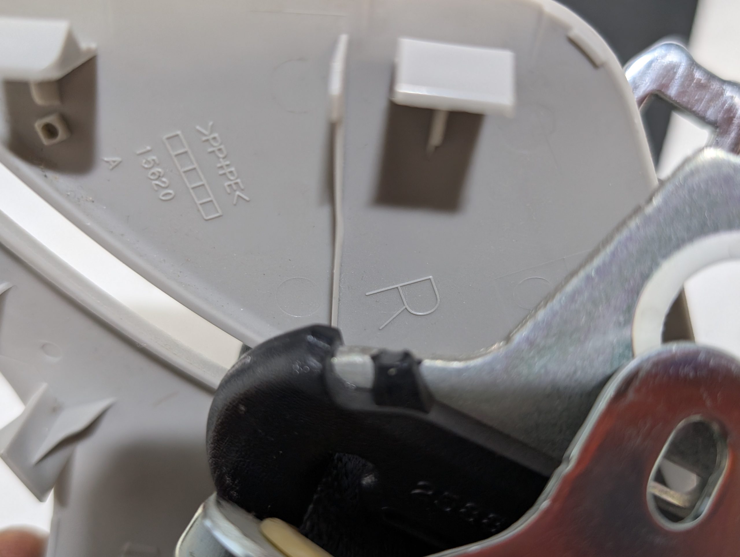 OEM 2014-2024 Toyota 4Runner 4.0L Right Seatbelt - Image 4