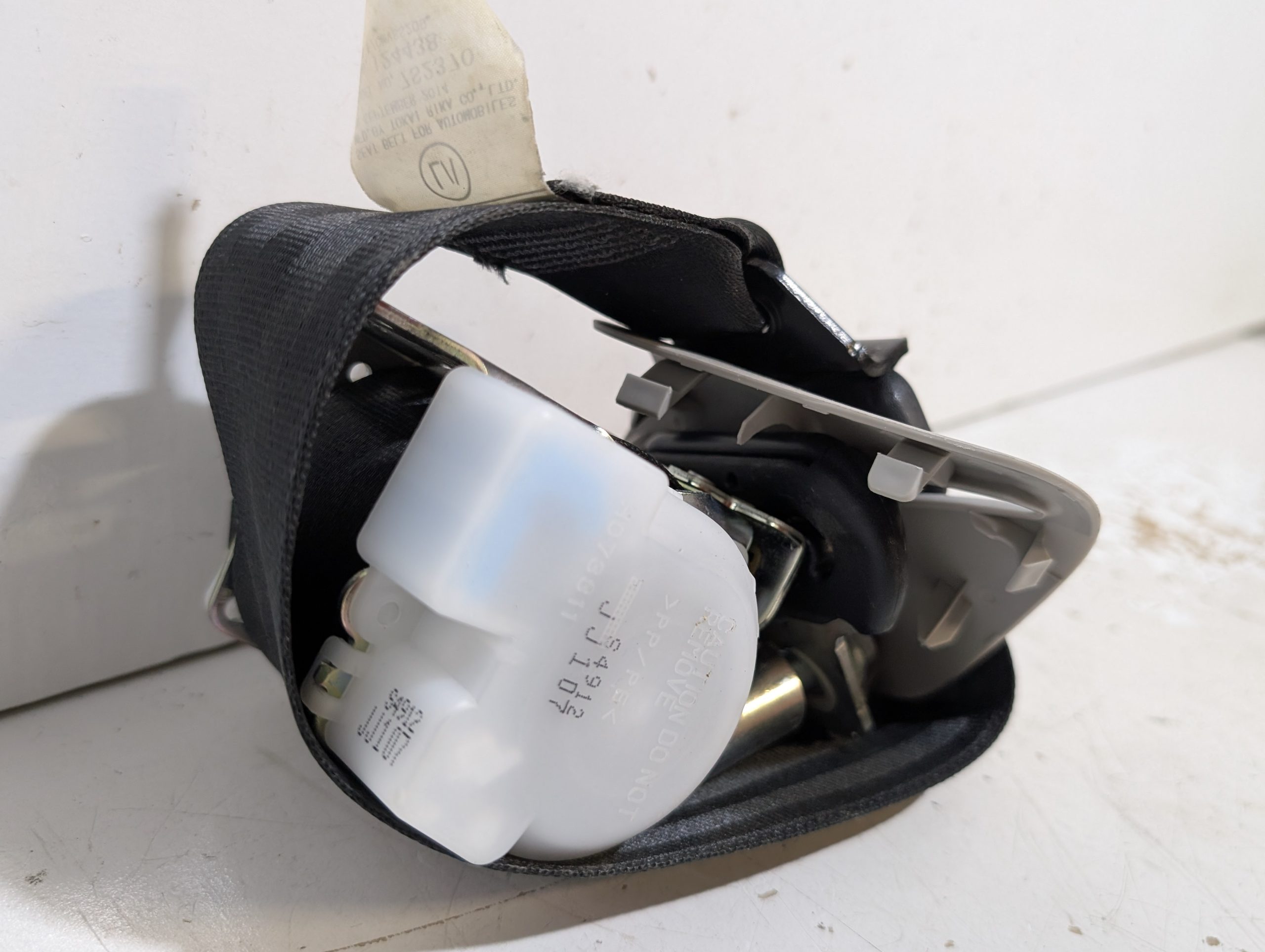 OEM 2014-2024 Toyota 4Runner 4.0L Left Seatbelt - Image 12