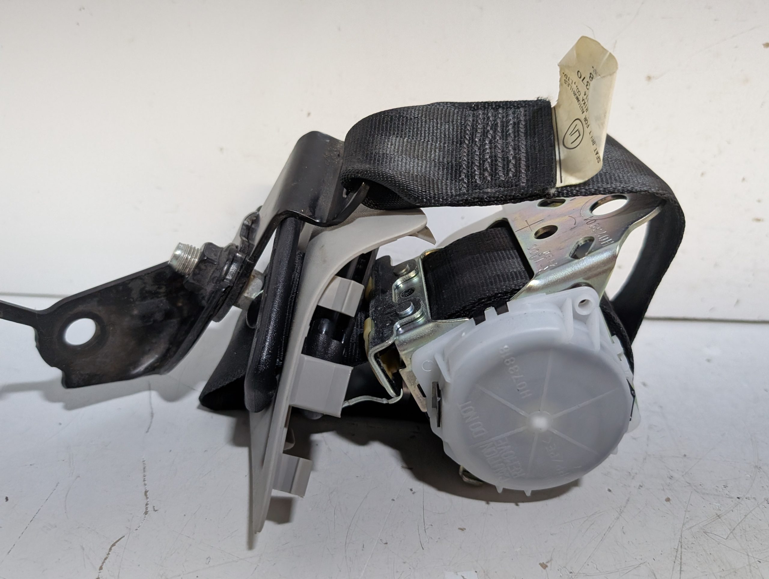 OEM 2014-2024 Toyota 4Runner 4.0L Left Seatbelt