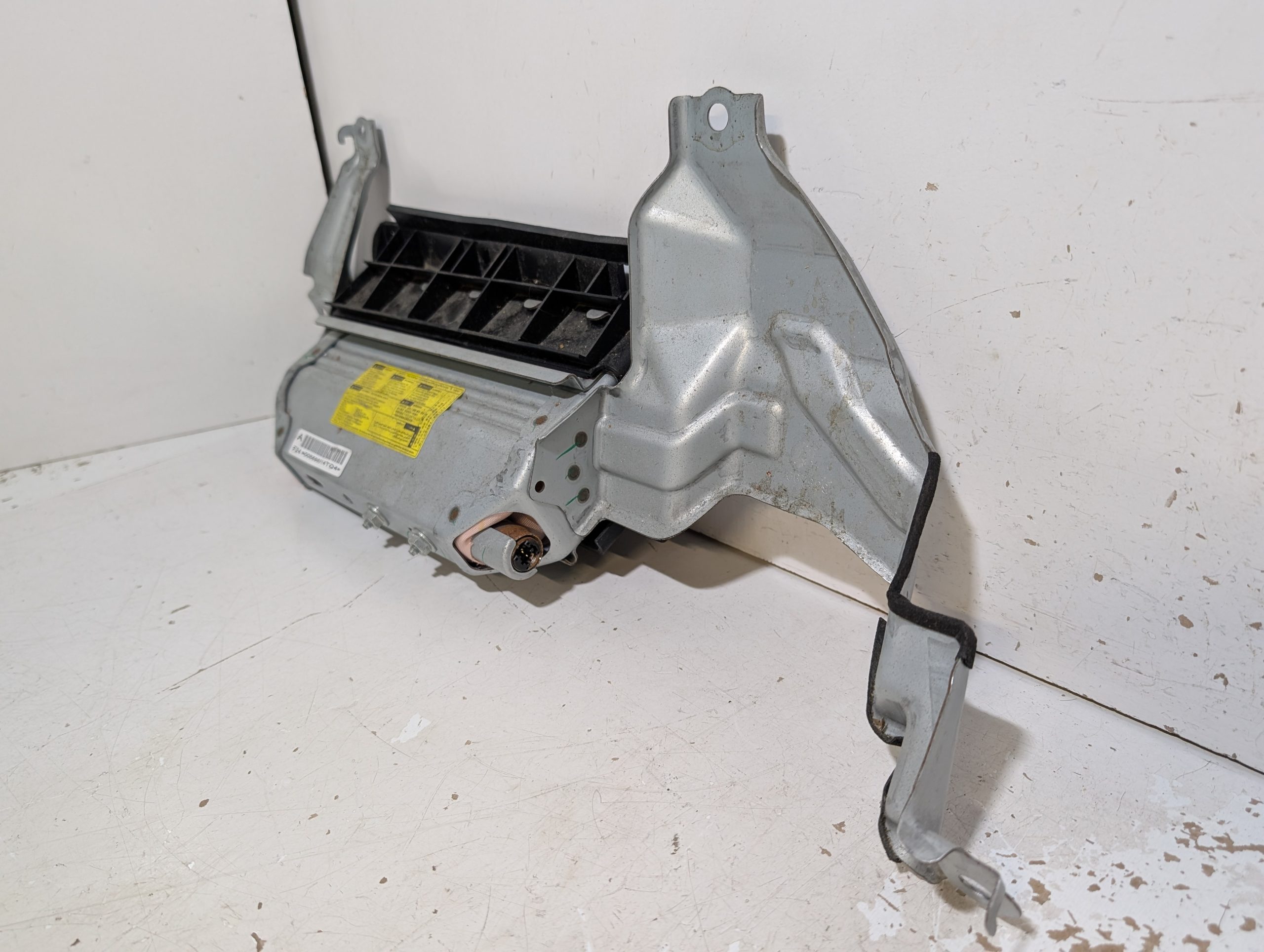 OEM 2014-2024 Toyota 4Runner 4.0L Driver Dash Air Bag - Image 5