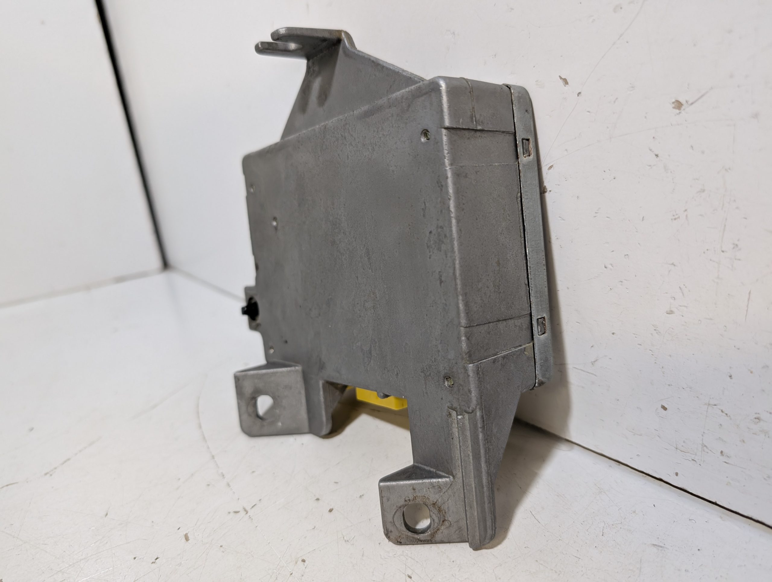 OEM 2014-2024 Toyota 4Runner 4.0L Air Bag SRS module - Image 5