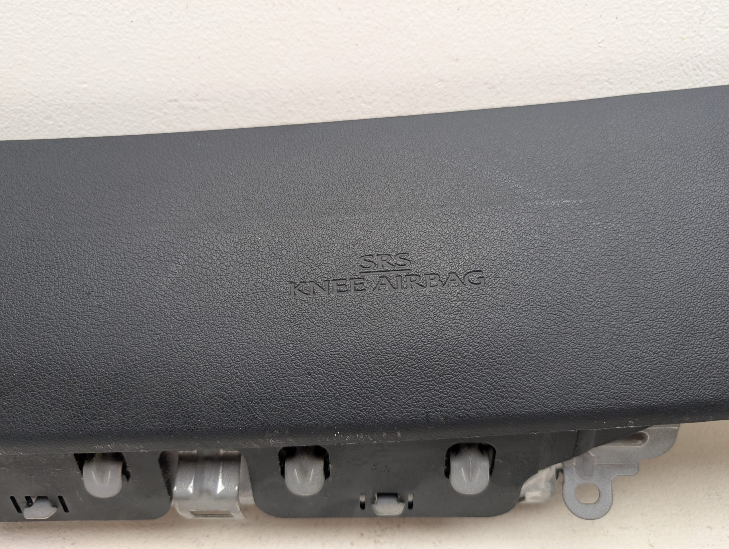 OEM 2007 Lexus ES350 3.5L Dash Knee Air Bag - Image 10