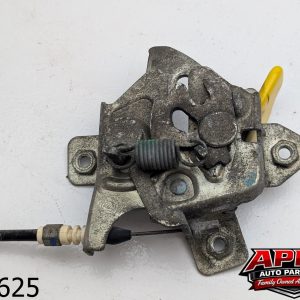 OEM 2012 Fiat 500 500L 1.4L  Hood Latch