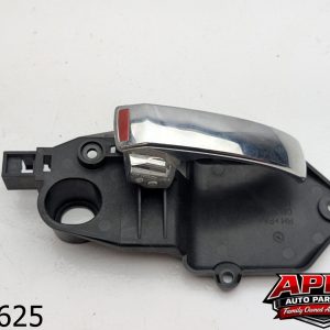 OEM 2012 Fiat 500 500L 1.4L Passenger RH Interior Door Handle