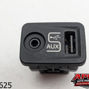 OEM 2012 Fiat 500 500L 1.4L auxiliary aux usb port socket