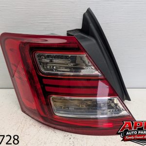 OEM 2014 Ford Taurus 3.5L DRIVER LH SIDE REAR QUARTER MTD TAIL LIGHT LAMP