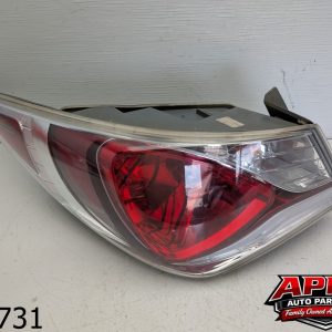 OEM 2013 Hyundai Sonata Hybrid 2.4L Left Driver Tail Light Quarter Panel Mounted