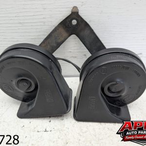 OEM 2013 Ford Explorer 2.0L HIGH LOW TONE HORN ASSEMBLY