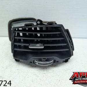 OEM 2012 Kia Sportage 2.4L air vent Right RH