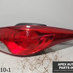 OEM 2011-2013 Hyundai Elantra 1.8L TAIL LIGHT LAMP Passenger Right