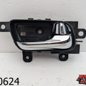 OEM 2009 Infiniti G37x 3.7L RH Passenger Door Handle