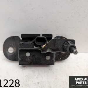 OEM 2004 Cadillac Escalade TAILGATE LIFTGATE TRUNK LEFT DRIVER SIDE LOCK LATCH