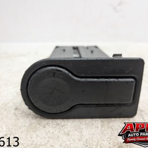 OEM 2006 Land Range Rover Right Side Passenger Dash Push Release Cup Holder
