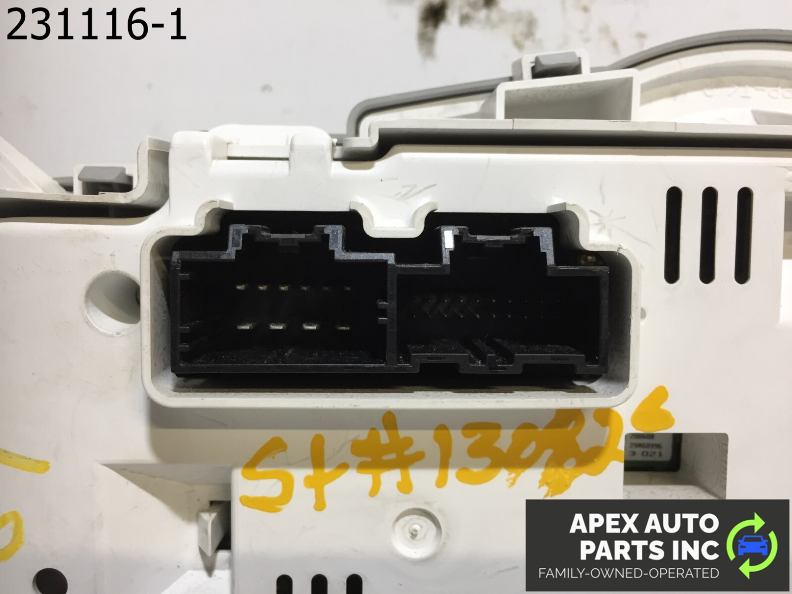 OEM 2006 PT Cruiser Speedometer Instrument Cluster Panel Gauges - Image 8