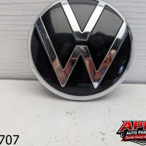 OEM 2023 Volkswagen Jetta 1.5L FRONT BUMPER GRILLE EMBLEM BADGE LOGO COVER