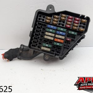 OEM 2005 Audi A6 3.1L Fuse Box Panel