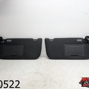 OEM 2014 Ford Taurus 3.5L DRIVER & PASSENGER ILLUMINATED SUN SHADE VISORS LIGHT