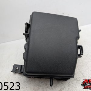 OEM 2012 Hyundai Azera 3.3L Engine Compartment Fuse Box Relay Junction