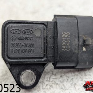 OEM 2012 Hyundai Azera 3.3L Manifold MAP Sensor 39300-2B000