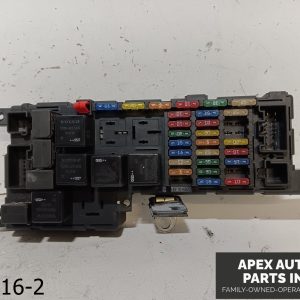 OEM 2003-2006 Volvo XC90 2.5L Front Under Hood Engine Fuse Box Relay 30728008
