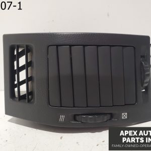 OEM 2002 Infiniti Q45 4.0L Air Cond./heater Vents