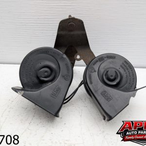 OEM 2006 Ford Mustang Coupe 4.0L HORNS Horn SET Pair