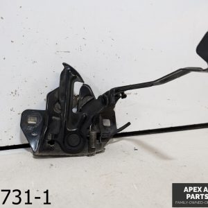 OEM 2007 Chrysler Town & Country 3.3L HOOD LATCH