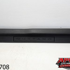 OEM 2006 Ford Mustang Coupe 4.0L DOOR SCUFFS SILL PLATE BLACK PLASTIC LH DRIVER