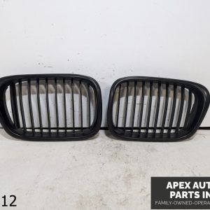 OEM 2003 BMW 530iA M54 Front Bumper Grill Black Pair
