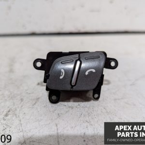OEM 2012-2013 KIA Soul 2.0L Steering Wheel Phone Control Switch Button