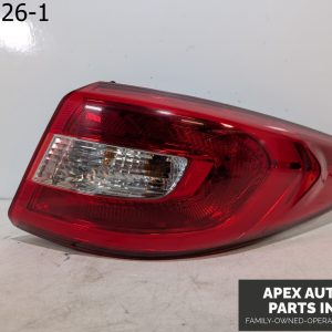 OEM 2015 Hyundai Sonata 2.4L RH Passenger Quarter Tail Light Lamp
