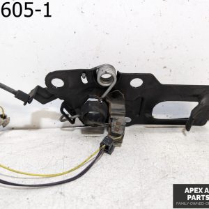 OEM 2008 Suzuki XL7 3.6L Row  Seat Hand Latch