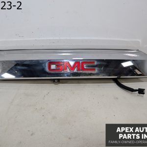 OEM 2012 GMC Terrain 2.4L Lift-gate Tailgate Chrome Trim Trunk Molding & Camera