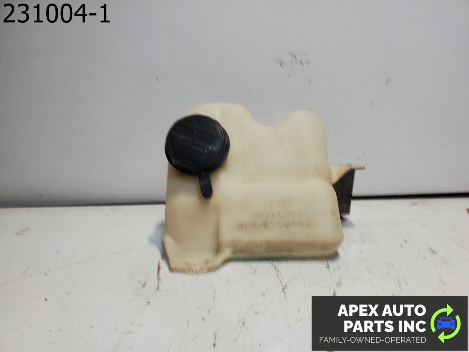 OEM 1984 Pontiac Fiero WINDSHIELD WASHER FLUID BOTTLE RESERVOIR 22039456 - Image 5