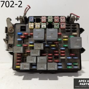 OEM 2005 Cadillac Escalade 6.0L Engine Fuse Box
