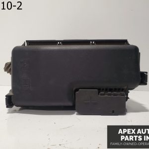 OEM 2005 Volvo XC90 2.9L Engine Fuse Box