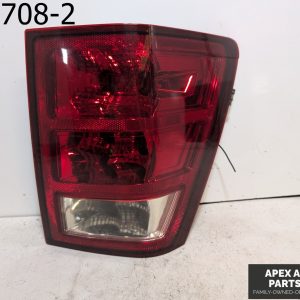 OEM 2005 Jeep Grand Cherokee 5.7L Passenger Right Side Tail Light Taillight