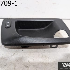 OEM 2005 Cadillac SRX 3.6L FRONT RIGHT PASSENGER SIDE DOOR HANDLE TRIM W/ SWITCH