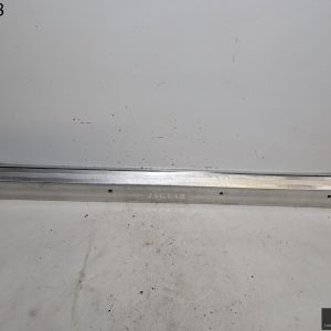OEM 1984 Jaguar XJ6 4.2L RIGHT REAR THRESHOLD STEP TRIM MOLDING 1980 1981 1983