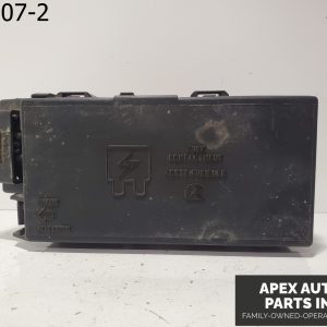 OEM 2008 Mercury Mountaineer 4.0L Fuse Box Engine Excluding Sport Trac