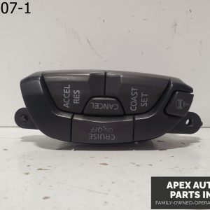 OEM 2002 Infiniti Q45 4.0L STEERING WHEEL CRUISE SWITCHES