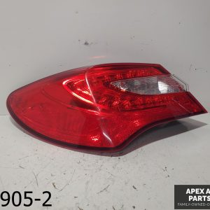 OEM 2013 Chrysler 200 2.4L Driver Left Tail Light